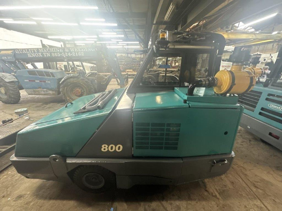 Refurbished Tennant 800 | 66" Ride-On Diesel Sweeper