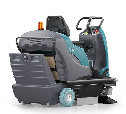 Tennant S680 | 42" Ride-On Floor Sweeper, Battery