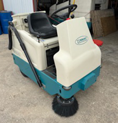 Refurbished Tennant 6100 | 30" Ride-On Sweeper | Off Asile Wand | Low Hours